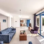 Ino * Peyia